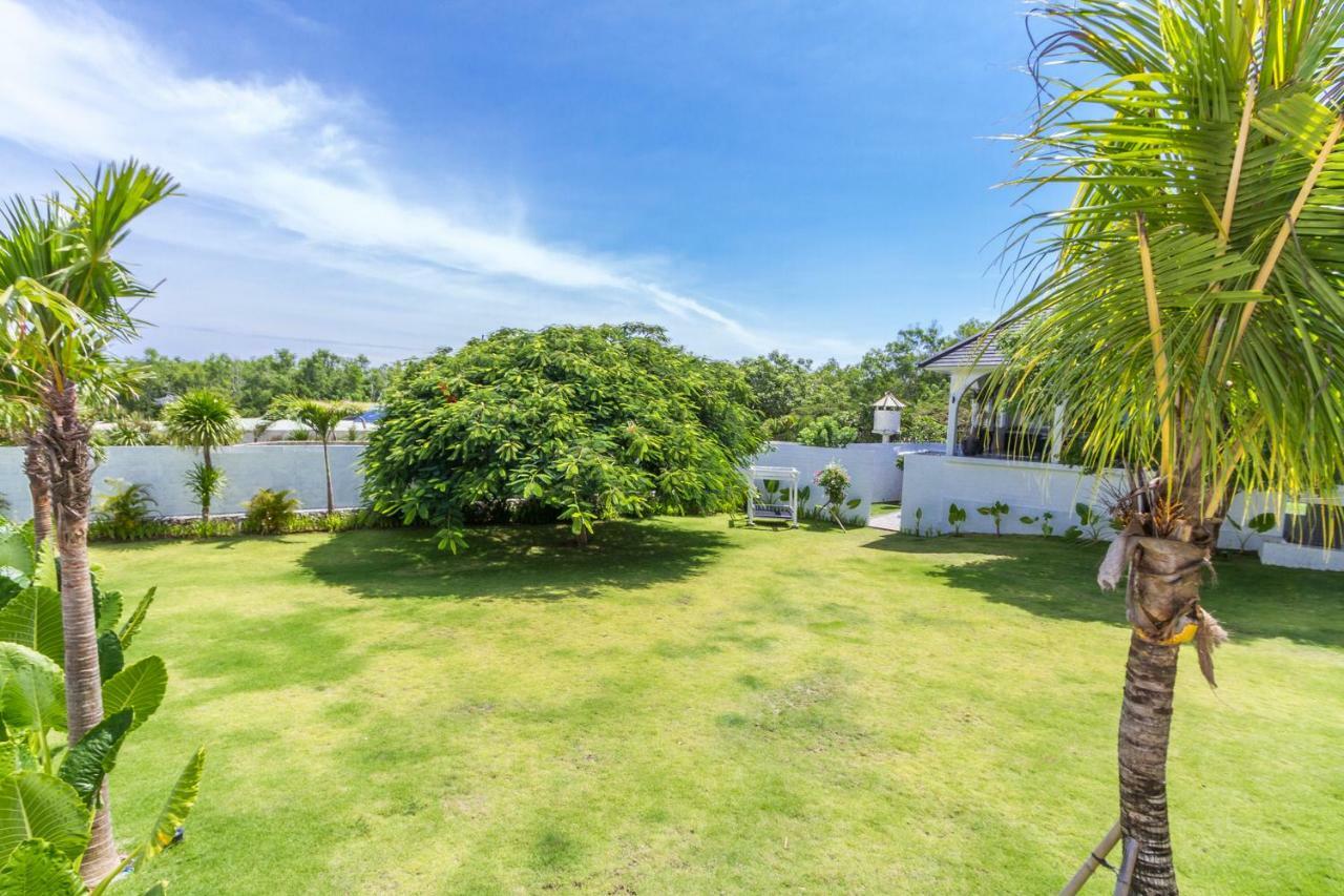 Villa Kusuma - Luxury Sea View 5 Bedroom Villa Close To Savaya 울루와뚜 외부 사진