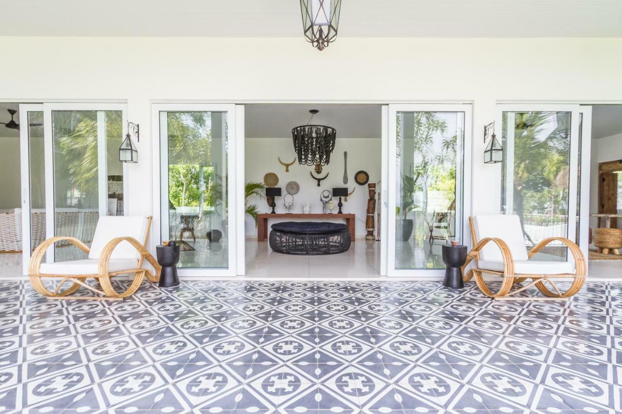 Villa Kusuma - Luxury Sea View 5 Bedroom Villa Close To Savaya 울루와뚜 외부 사진