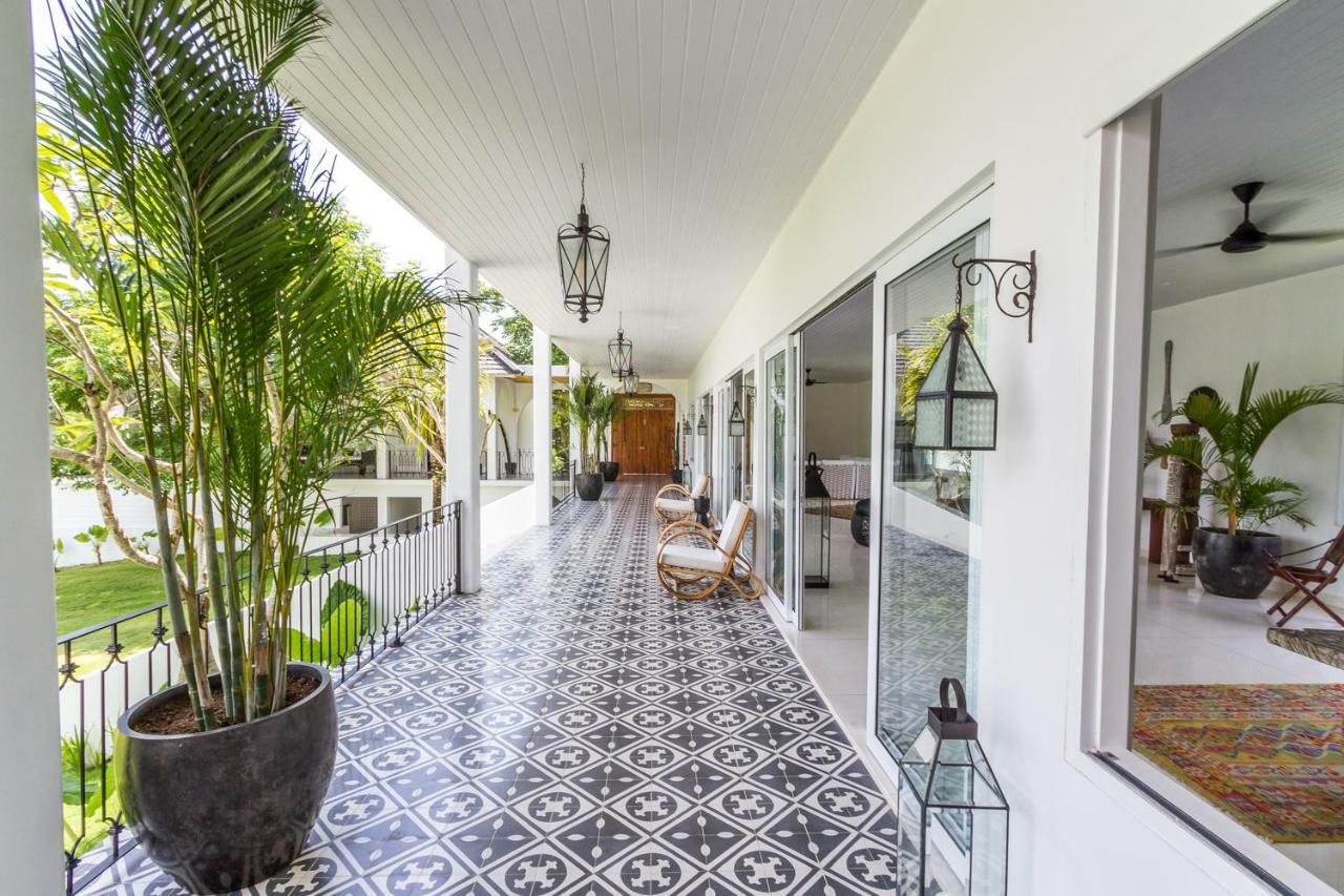 Villa Kusuma - Luxury Sea View 5 Bedroom Villa Close To Savaya 울루와뚜 외부 사진