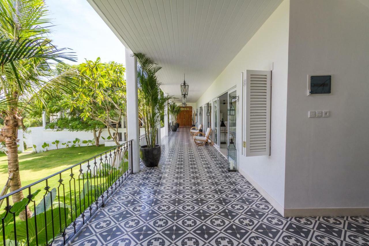 Villa Kusuma - Luxury Sea View 5 Bedroom Villa Close To Savaya 울루와뚜 외부 사진