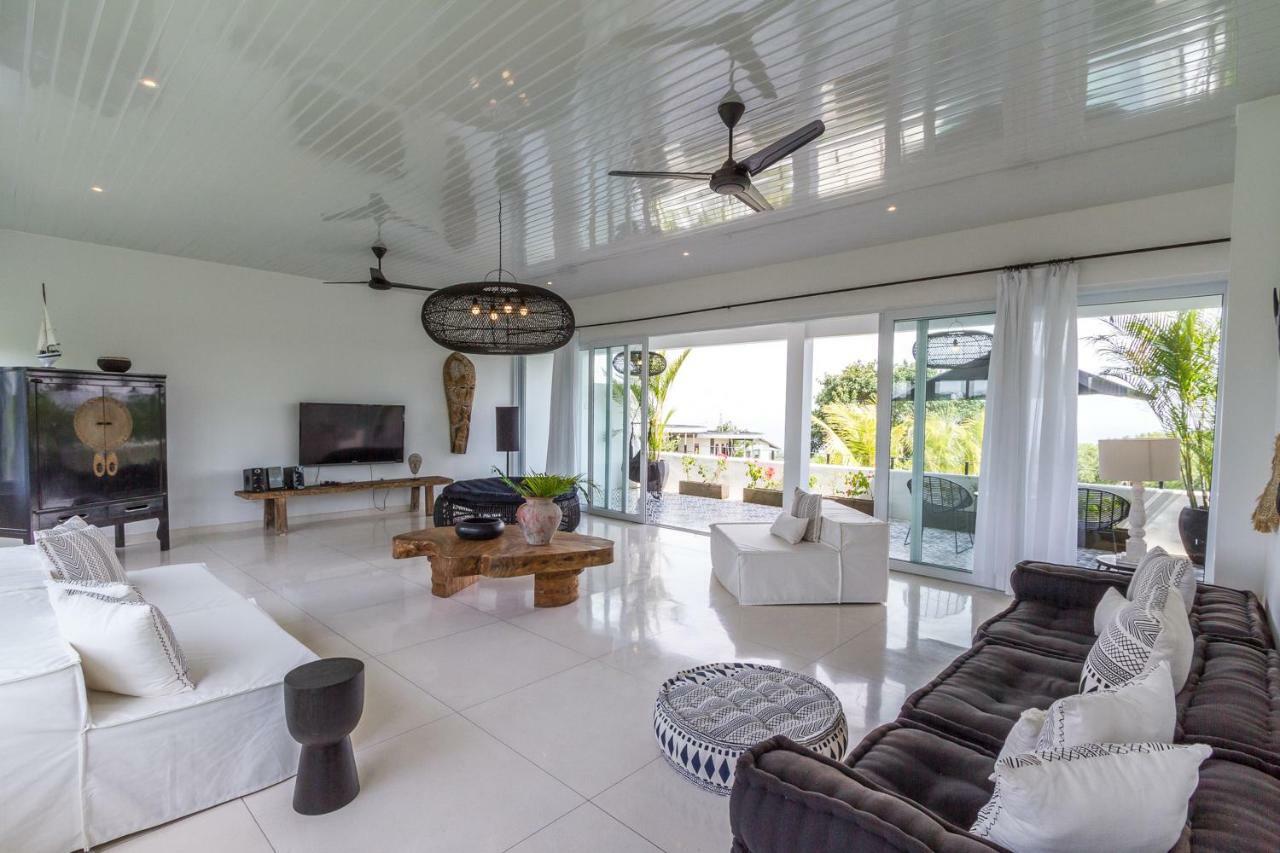Villa Kusuma - Luxury Sea View 5 Bedroom Villa Close To Savaya 울루와뚜 외부 사진