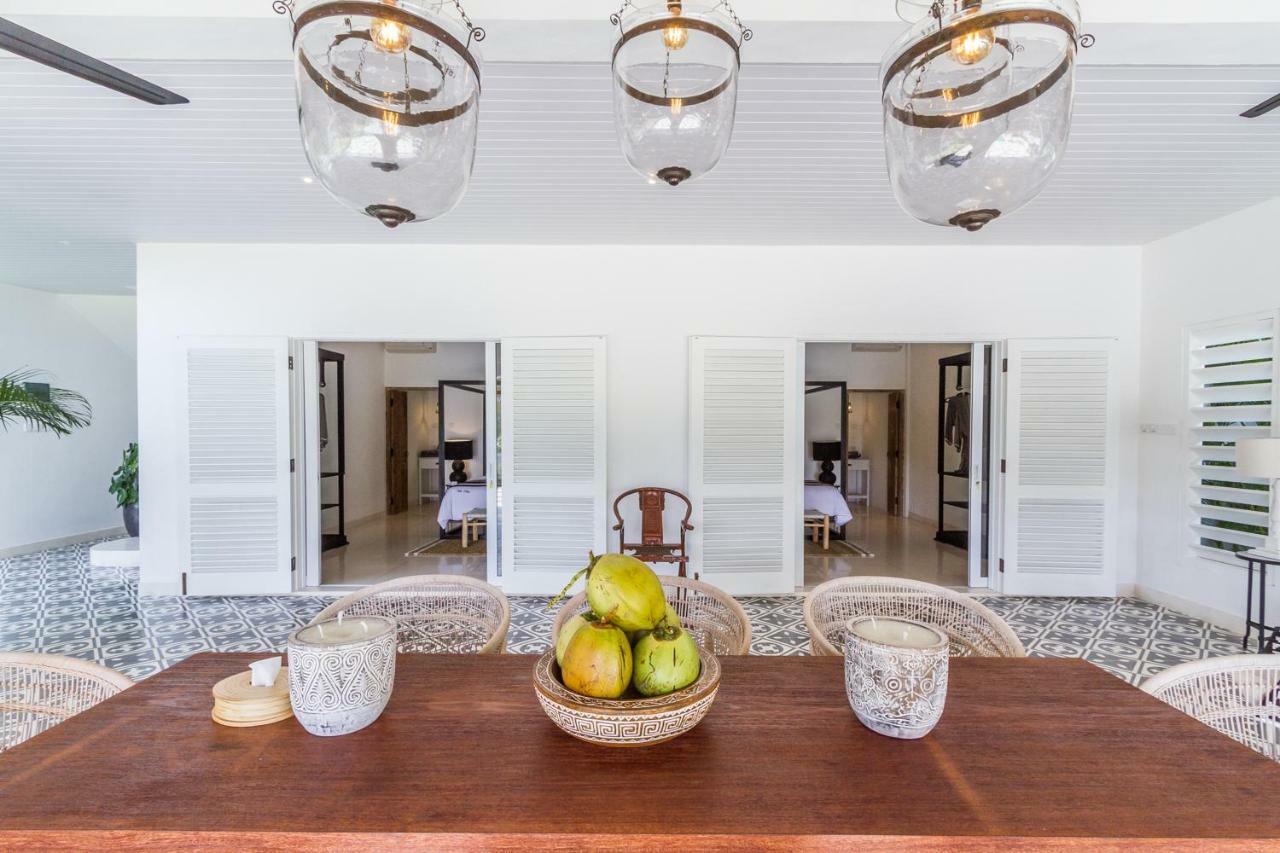 Villa Kusuma - Luxury Sea View 5 Bedroom Villa Close To Savaya 울루와뚜 외부 사진