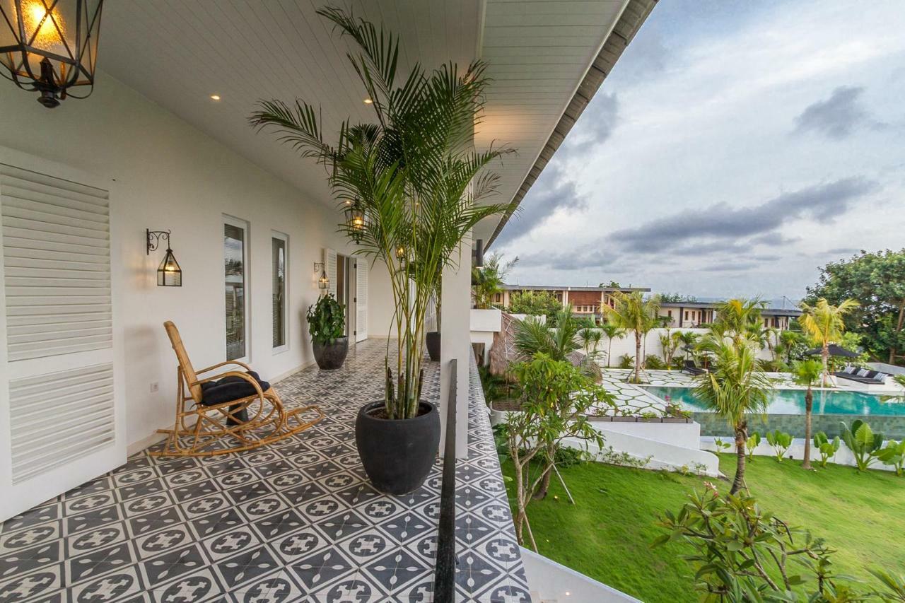 Villa Kusuma - Luxury Sea View 5 Bedroom Villa Close To Savaya 울루와뚜 외부 사진
